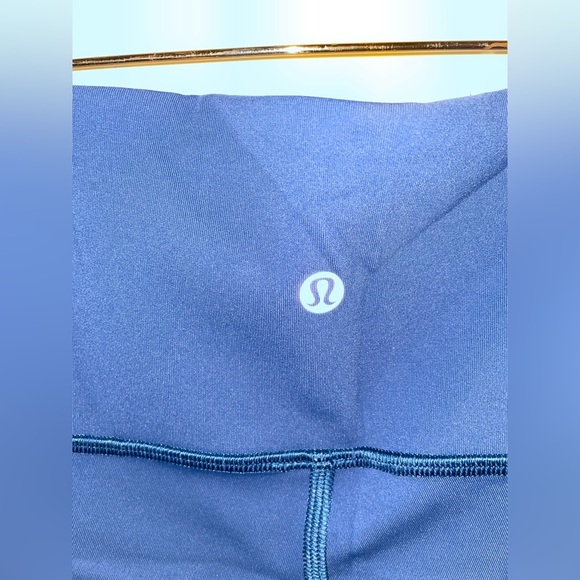 Lululemon Cropped Leggings Size 6 - Picture 8 of 9